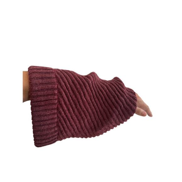 Olive & Pique 3 Way Burgundy Beanie - Picture 4 of 4